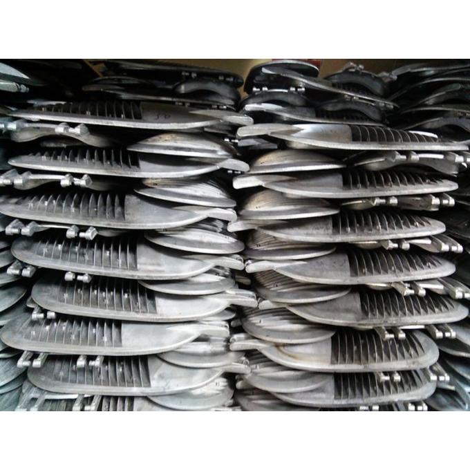 Costilla trasera de la radiación del camino de iluminación de la estructura ahorro de energía de los accesorios 50w 6